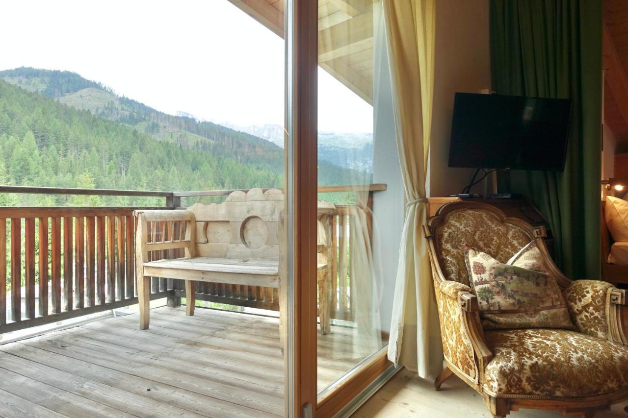 Apartments Da La Vedla Flats San Cassiano  Exteriör bild